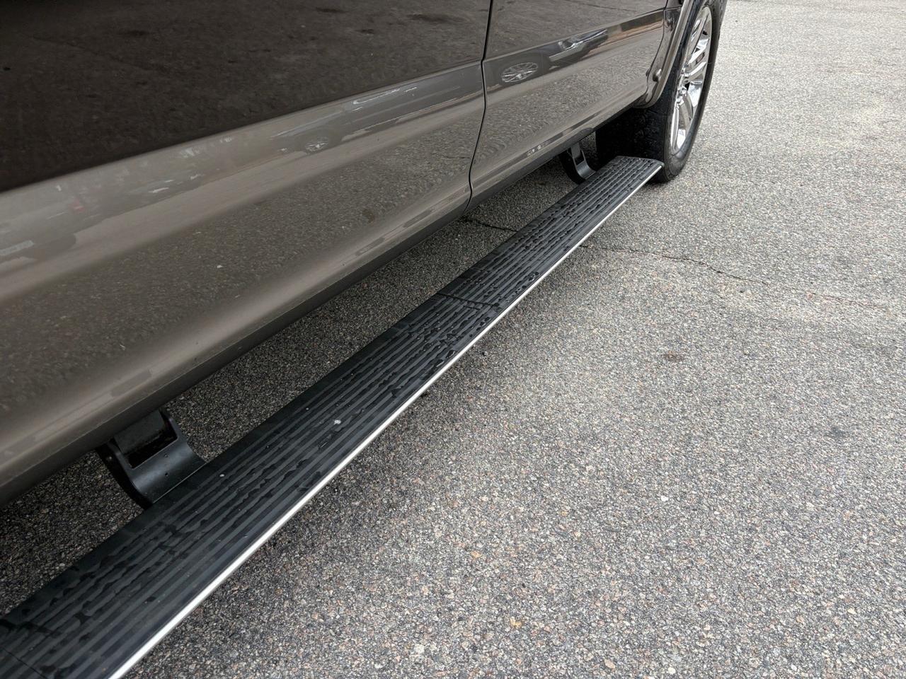 2018 Ford F-150 King Ranch, POWER RUNNING BOARDS, TOW PACKAGE, REMOTE TAILGATE RELEASE, TWIN PANEL MOONROOF, 360 BACKUP CAMERA, AUTO START/STOP, BLIND SPOT ALERT, LANE KEEP ASSIST, HEATED & COOLING SEATS, ONLY 62K MILES, CLEAN CARFAX, BECOME A KING ON THE ROAD! Virginia Beach VA