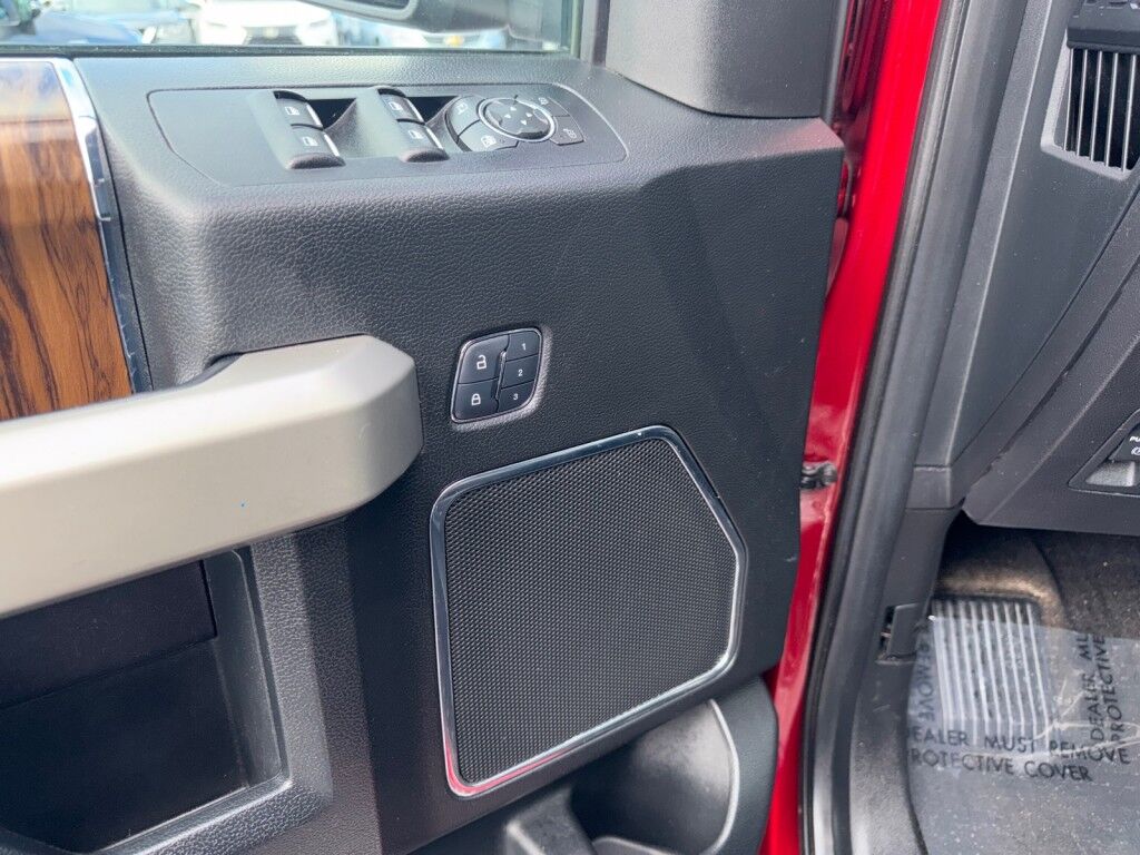 2018 Ford F-150 LARIAT~5.0 V8~RUNNING BOARDS!~BED LINER~TONNEAU COVER~TRAILER PACKAGE~VOICE ACTIVATED NAVIGATION~ONLINE FINANCE AND SHIPPING AVAILABLE!!!!!!! Sarasota FL