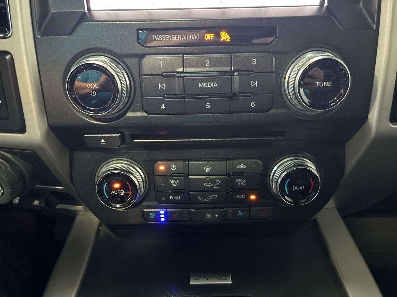 2018 Ford F-150 Lariat, 5.0 V8, 4x4, 502A Luxury Pkg, Pano Roof, FX4, Tow, 36 Gallon Tank Houston TX