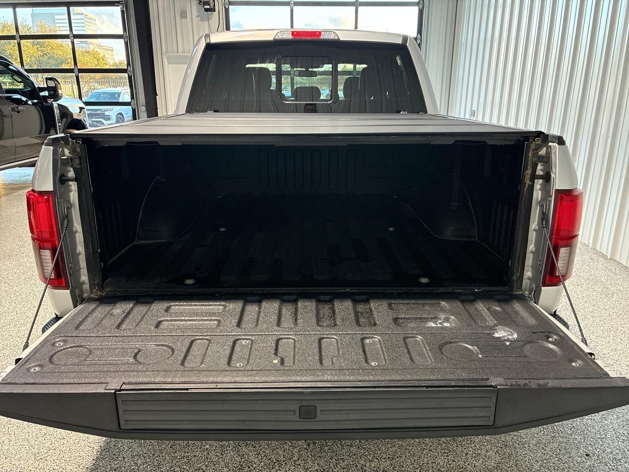 2018 Ford F-150 Lariat, 5.0 V8, 4x4, 502A Luxury Pkg, Pano Roof, FX4, Tow, 36 Gallon Tank Houston TX