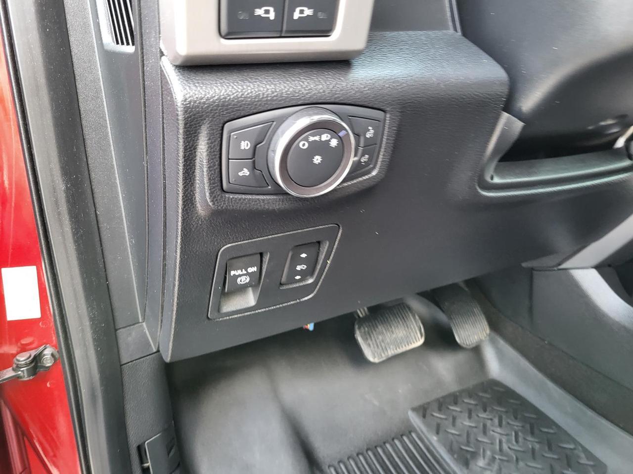 2018 Ford F-150 Platinum 4WD SuperCrew 5.5&apos; Box Beeville TX