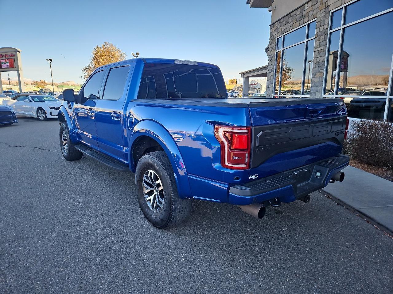 2018 Ford F-150 Raptor photo 2