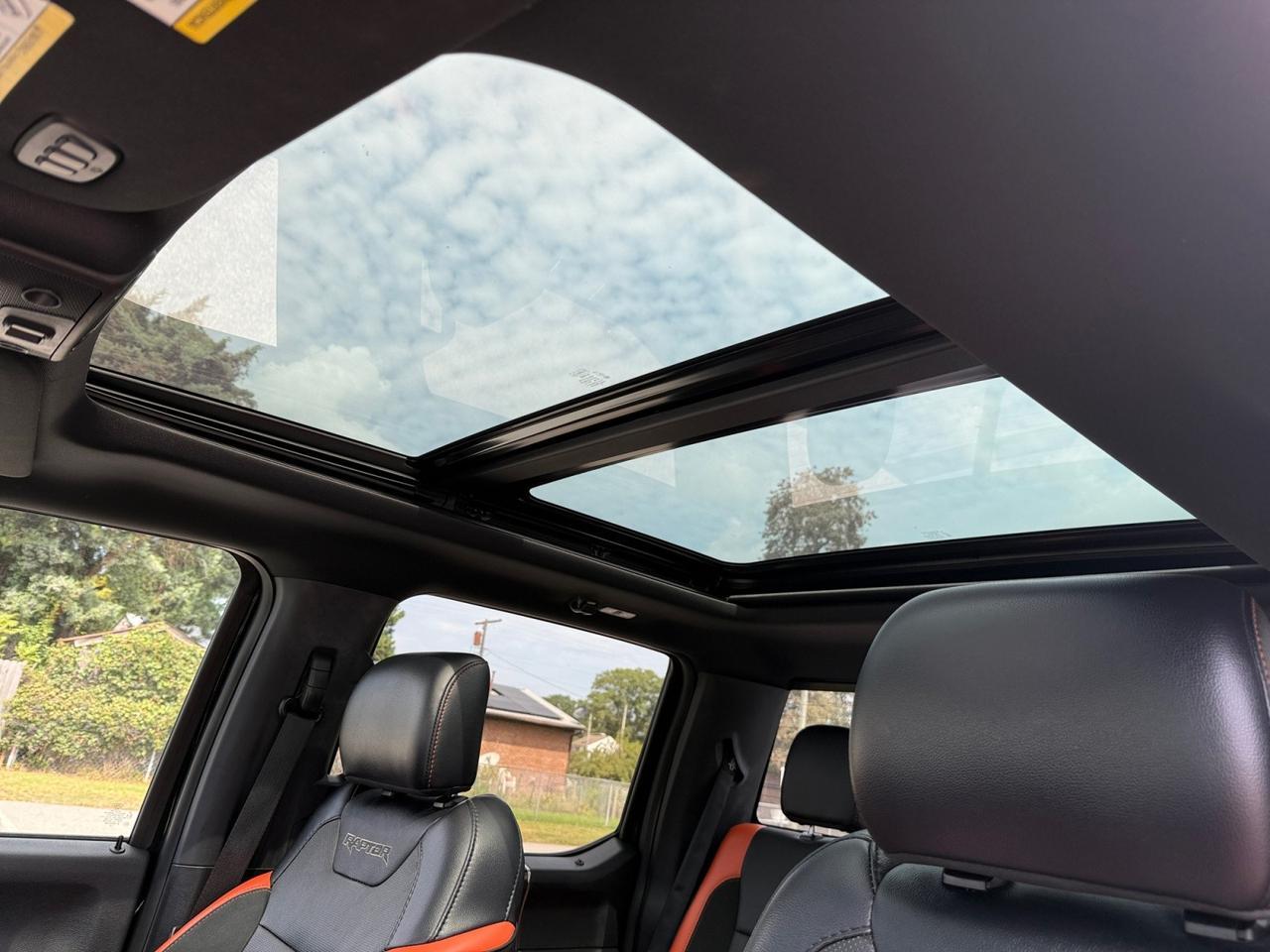 2018 Ford F-150 Raptor, HEATED AND VENTILATED SEATS, HEATED STEERING WHEEL, HEATED REAR, B;O SPEAKERS, TOW PACKAGE, POWER SLIDING REAR WINDOW, BACKUP CAMERA, MOONROOF, APPLE CARPLAY/ANDROID AUTO, THIS RAPTOR IS FULLY LOADED! Norfolk VA