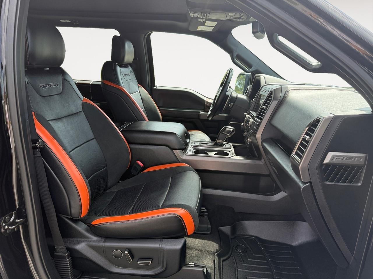 2018 Ford F-150 Raptor, HEATED AND VENTILATED SEATS, HEATED STEERING WHEEL, HEATED REAR, B;O SPEAKERS, TOW PACKAGE, POWER SLIDING REAR WINDOW, BACKUP CAMERA, MOONROOF, APPLE CARPLAY/ANDROID AUTO, THIS RAPTOR IS FULLY LOADED! Norfolk VA
