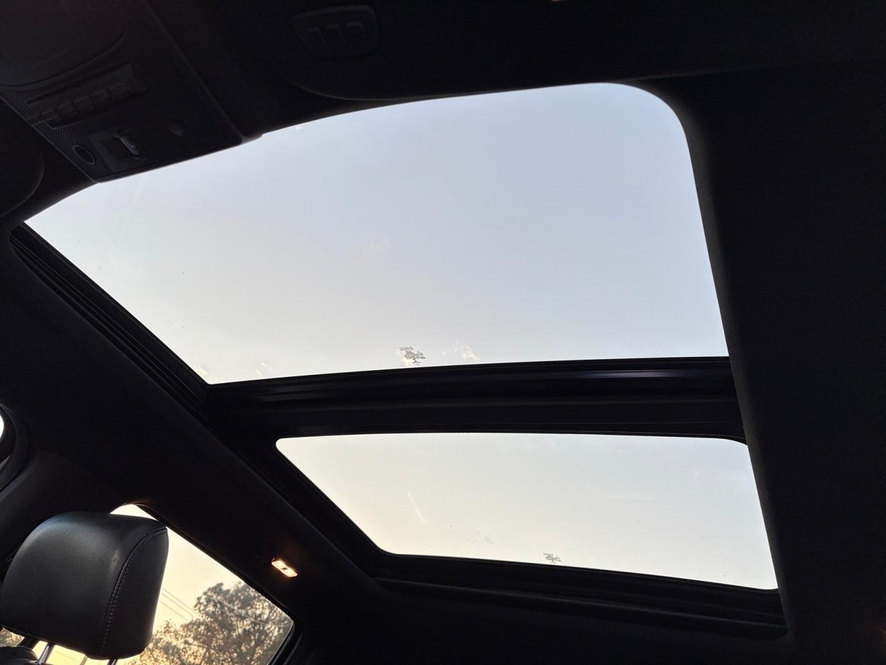 2018 Ford F-150 Raptor, RUNNING BOARDS, TOW PACKAGE, 360 BACKUP CAMERA, AUTO START/STOP, BLIND SPOT ALERT, NAVIGATION, TWIN PANEL MOONROOF, HEATED STEERING WHEEL & SEATS, LOW MILES, ONLY 1 OWNER, TAKE THE DANGEROUS ROAD! Virginia Beach VA