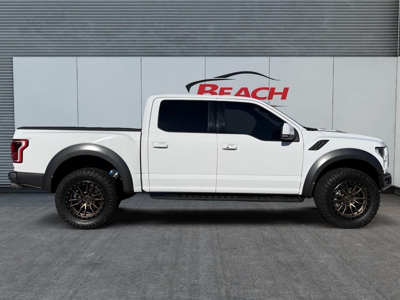 2018 Ford F-150 Raptor, RUNNING BOARDS, TOW PACKAGE, POWER REAR SLIDING WINDOW, BACKUP CAMERA, HEATED STEERING WHEEL, 4X4, TWIN PANEL MOONROOF, CLEAN CARFAX, OWN THE ROAD WITH THIS RAPTOR! Norfolk VA