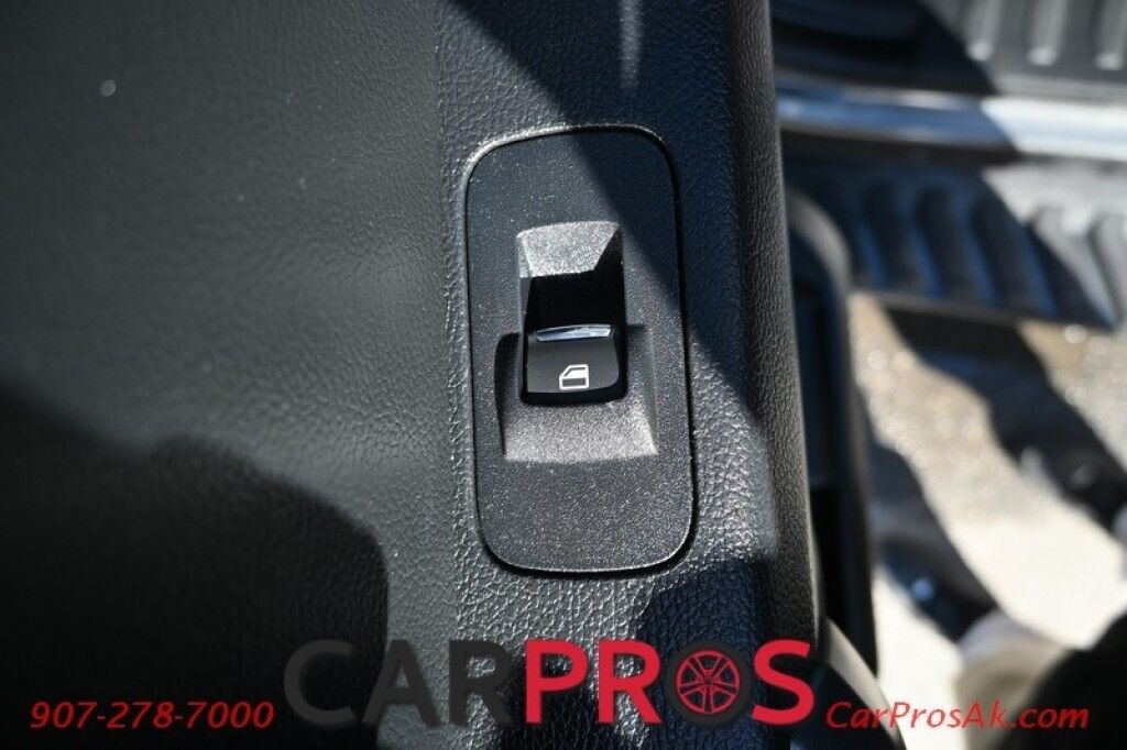 2018 Ford F-150 XLT - 5.0L V8 - Crew Cab - FX4 Off Road Package - 4X4 - Block Heater - Power & Heated Cloth Seats - Remote Start - Twin Panel Moonroof - Trailer Brake Controller - Bedliner - Tow Package Anchorage AK