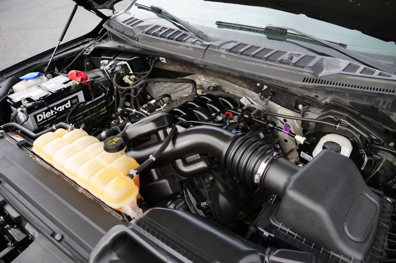 2018 Ford F-150 XLT 4X4 / 5.0L V8 / Pano Sunroof / Leather Seats! Lincolnton NC