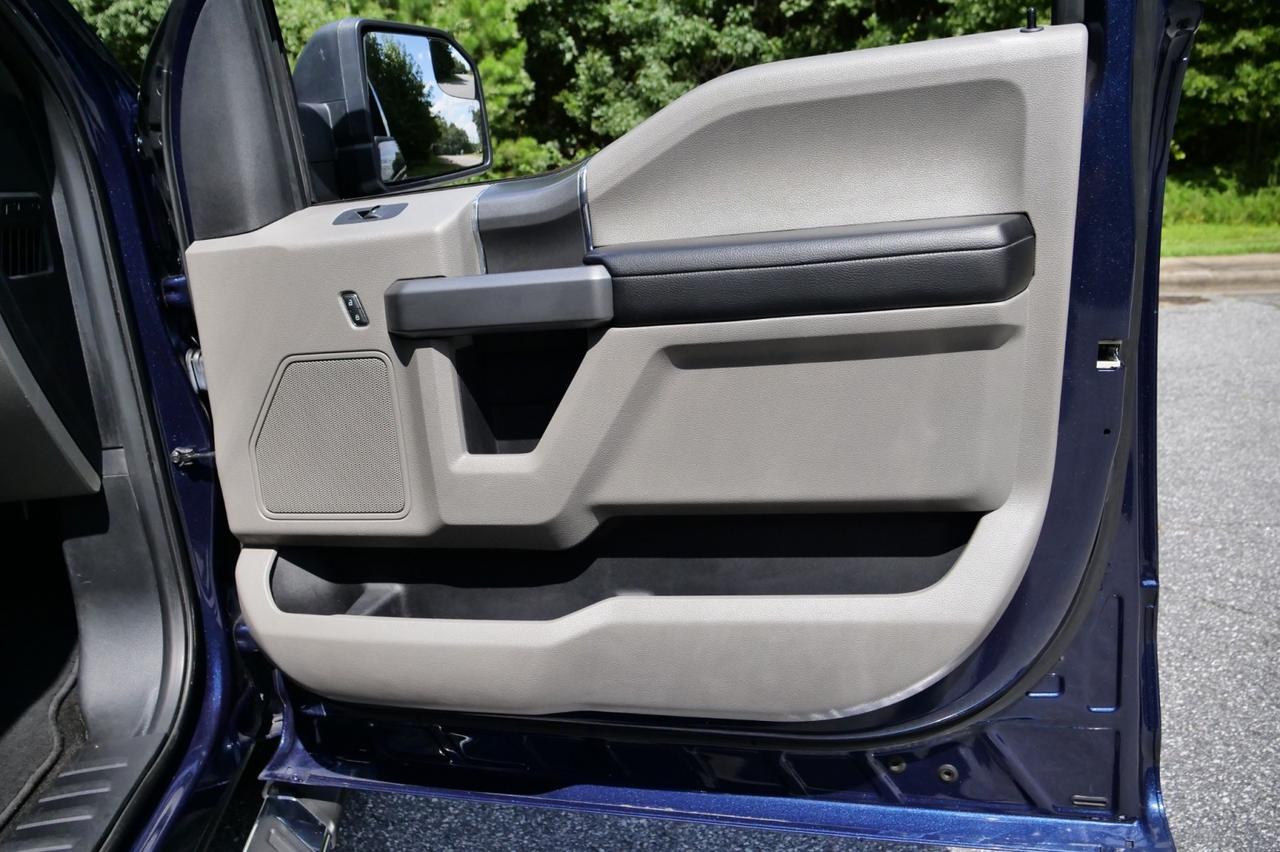 2018 Ford F-150 XLT / 5.0L V8 / Navigation / Heated Front Seats! Lincolnton NC