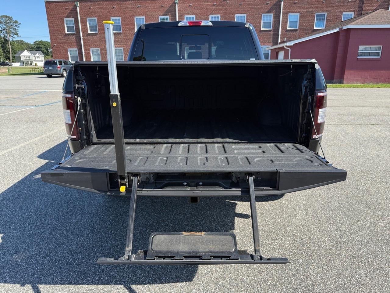 2018 Ford F-150 XLT, HEATED SEATS, BLUETOOTH, BED LINER, TONNEAU COVER, TOW PACKAGE, RUNNING BOARDS, POWER SLIDING REAR WINDOW, BACKUP CAMERA, POWER MIRRORS, MOONROOF, CLEAN CARFAX! Norfolk VA