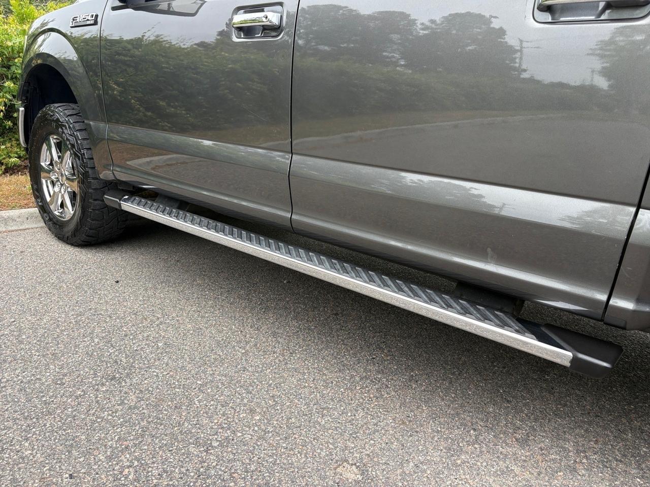 2018 Ford F-150 XLT, RUNNING BOARDS, AUTO START/STOP, BACKUP CAMERA WITH PARKING SENSORS, FLEX FUEL, TOW PACKAGE, POWER HEATED SEATS, CLEAN CARFAX, THIS FORD IS READY TO GET ON THE ROAD! Virginia Beach VA