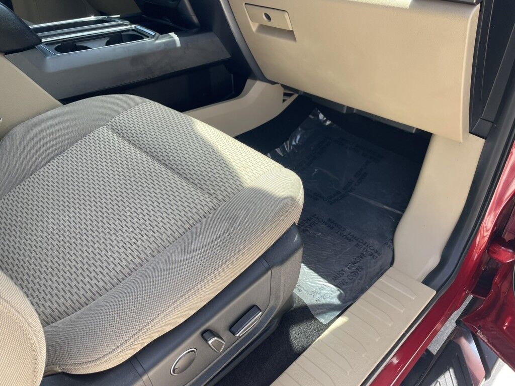 2018 Ford F-150 XLT~CLEAN CARFAX~VOICE ACTIVATED NAVIGATION~REMOTE START~POWER S Sarasota FL