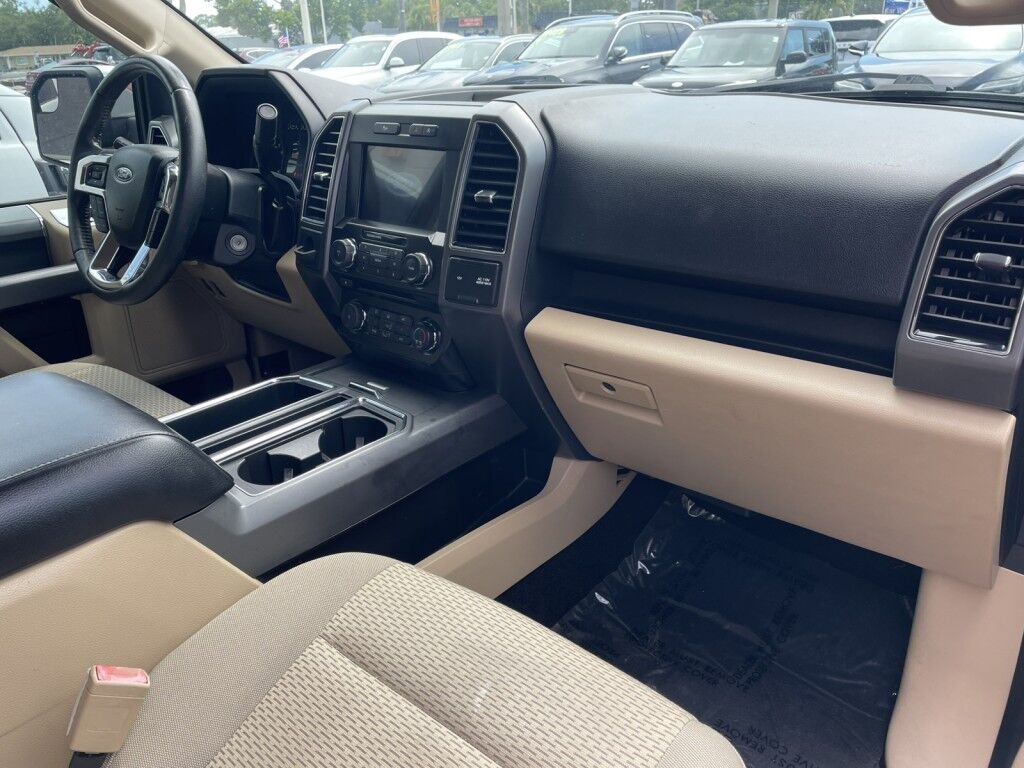 2018 Ford F-150 XLT~CLEAN CARFAX~VOICE ACTIVATED NAVIGATION~REMOTE START~POWER SLIDING REAR WINDOW~ONLINE FINANCE AND NAVIGATION!!!! Sarasota FL