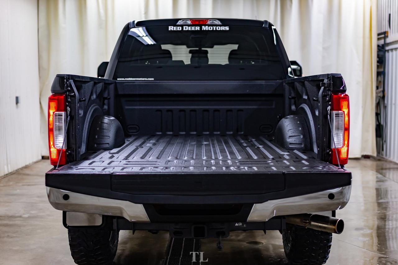 2018 Ford F-250 4x4 Crew Cab XLT BCam Lift Red Deer AB