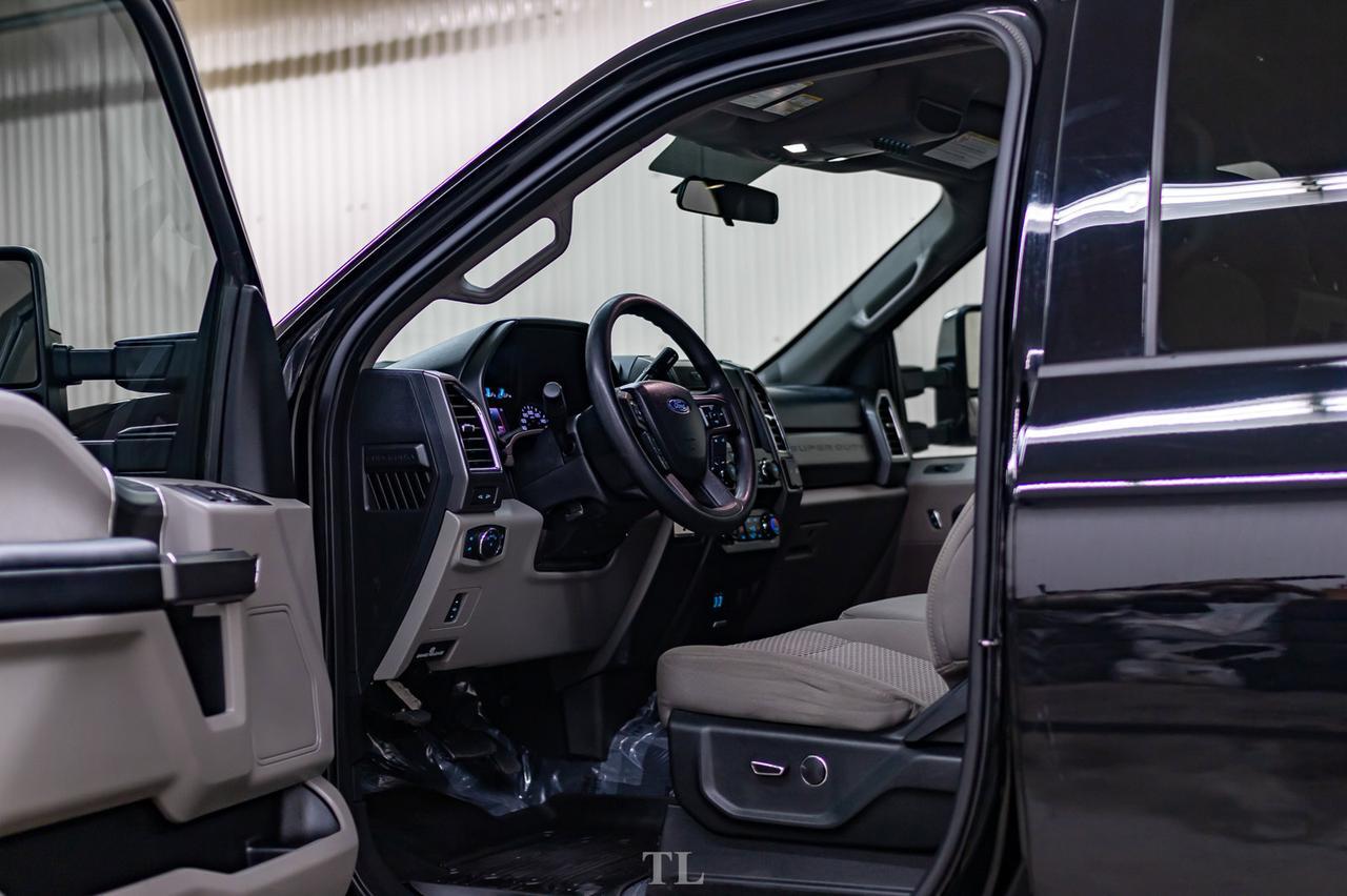 2018 Ford F-250 4x4 Crew Cab XLT BCam Lift Red Deer AB