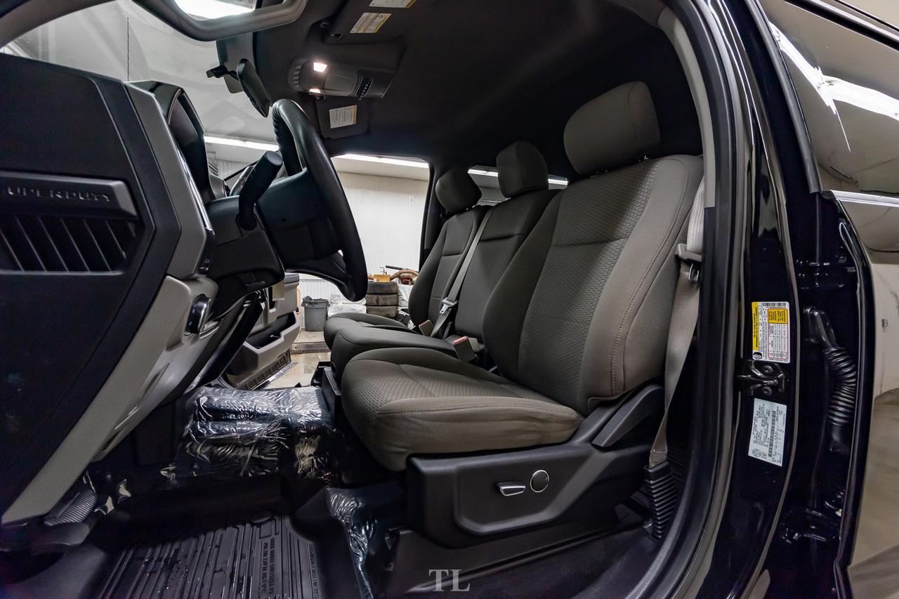 2018 Ford F-250 4x4 Crew Cab XLT BCam Lift Red Deer AB