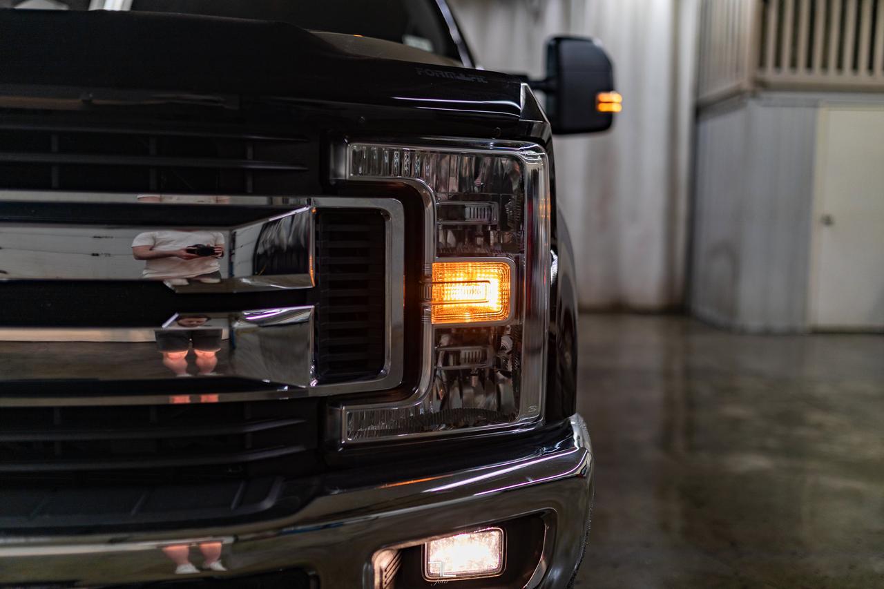 2018 Ford F-250 4x4 Crew Cab XLT Diesel Nav BCam Red Deer AB