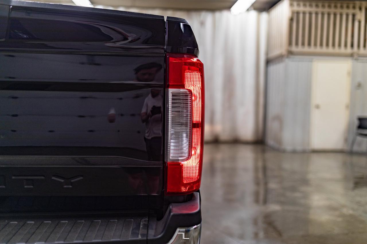 2018 Ford F-250 4x4 Crew Cab XLT Diesel Nav BCam Red Deer AB