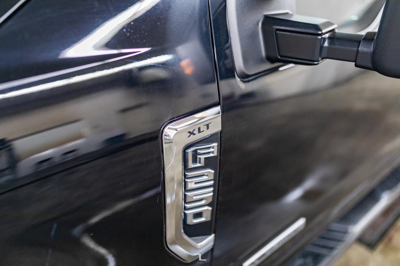 2018 Ford F-250 4x4 Crew Cab XLT Diesel Nav BCam Red Deer AB