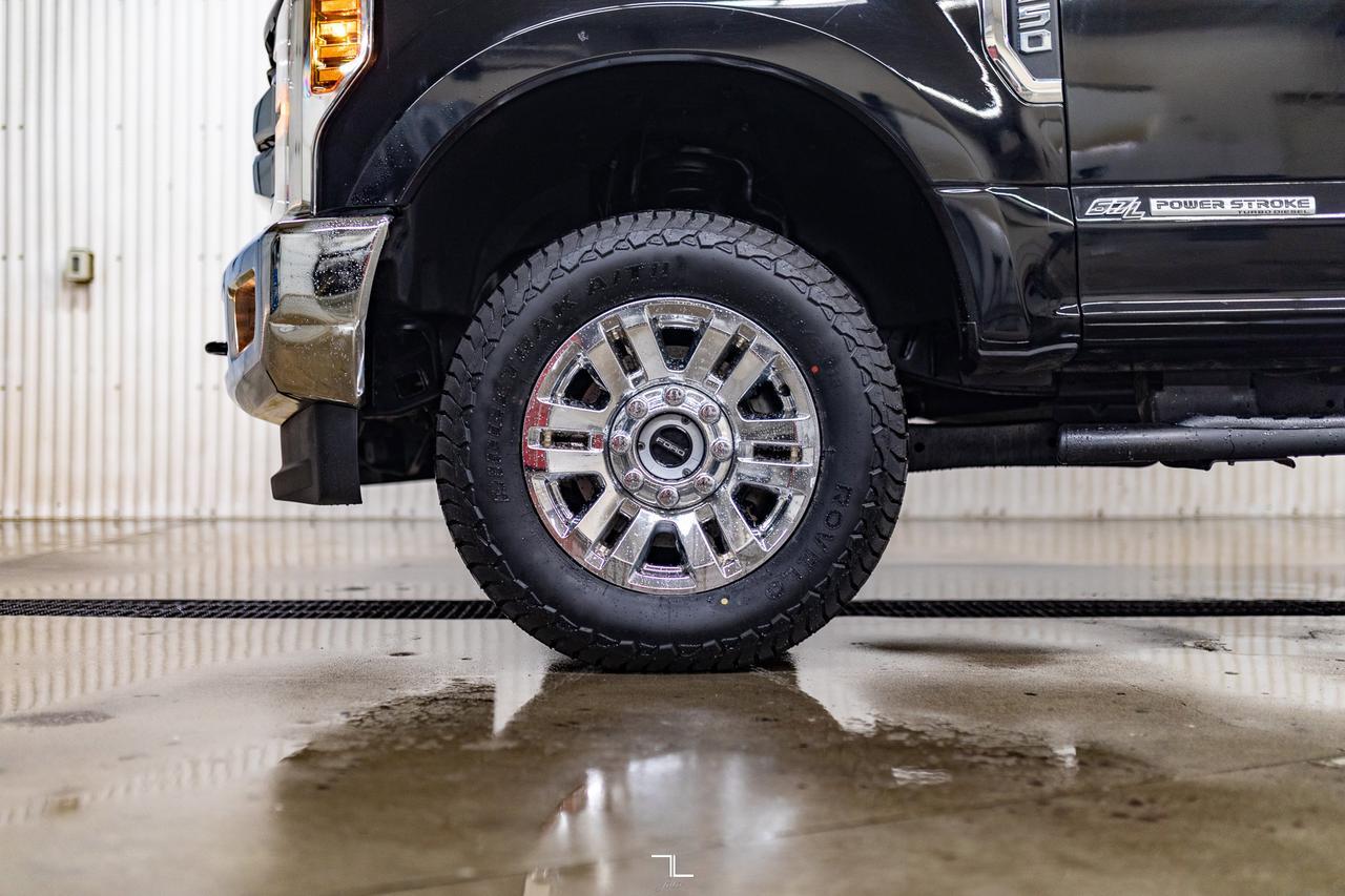 2018 Ford F-250 4x4 Crew Cab XLT Diesel Nav BCam Red Deer AB