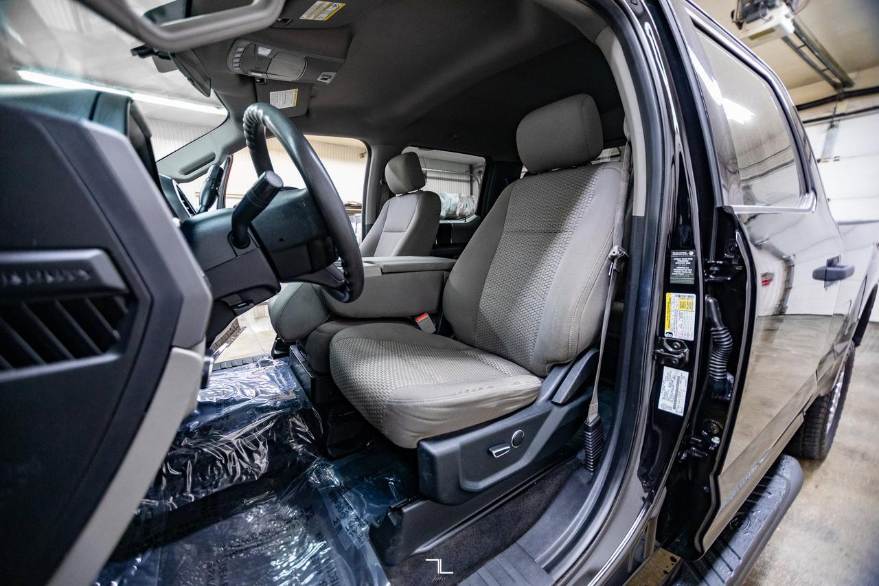 2018 Ford F-250 4x4 Crew Cab XLT Diesel Nav BCam Red Deer AB