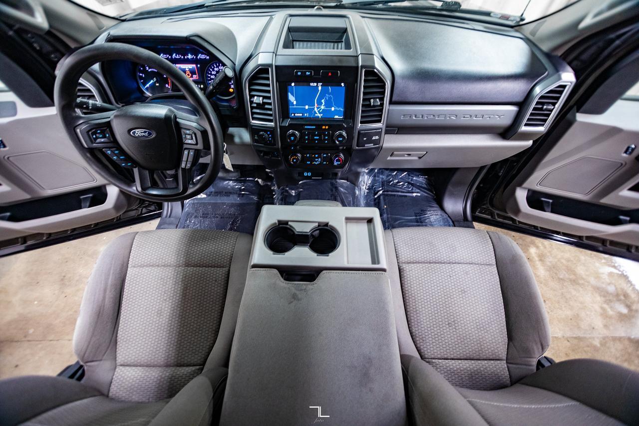 2018 Ford F-250 4x4 Crew Cab XLT Diesel Nav BCam Red Deer AB