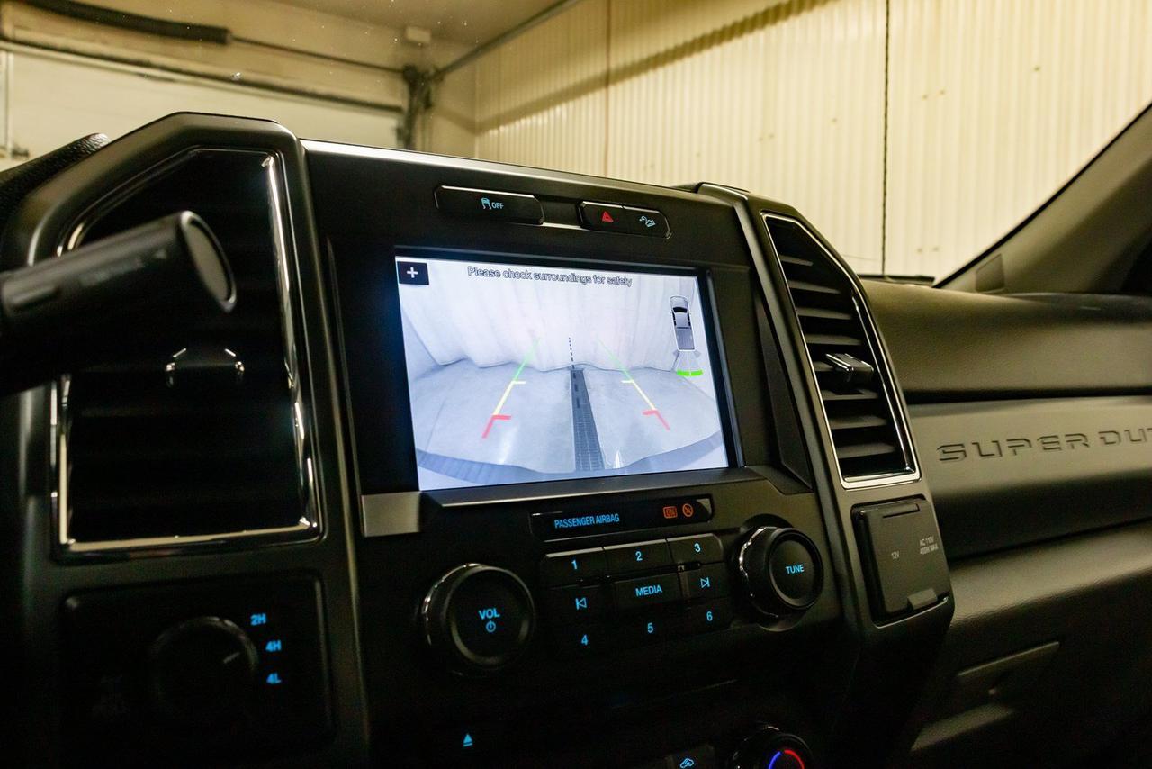 2018 Ford F-250 4x4 Crew Cab XLT FX4 BCam Red Deer AB