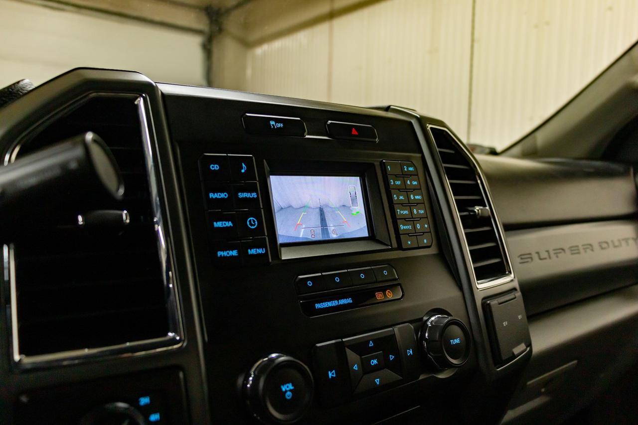 2018 Ford F-250 4x4 Crew Cab XLT Longbox BCam Red Deer AB