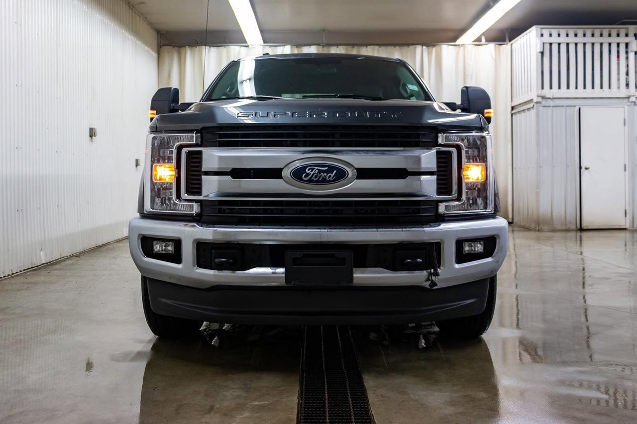 2018 Ford F-250 4x4 Crew Cab XLT Longbox BCam Red Deer AB