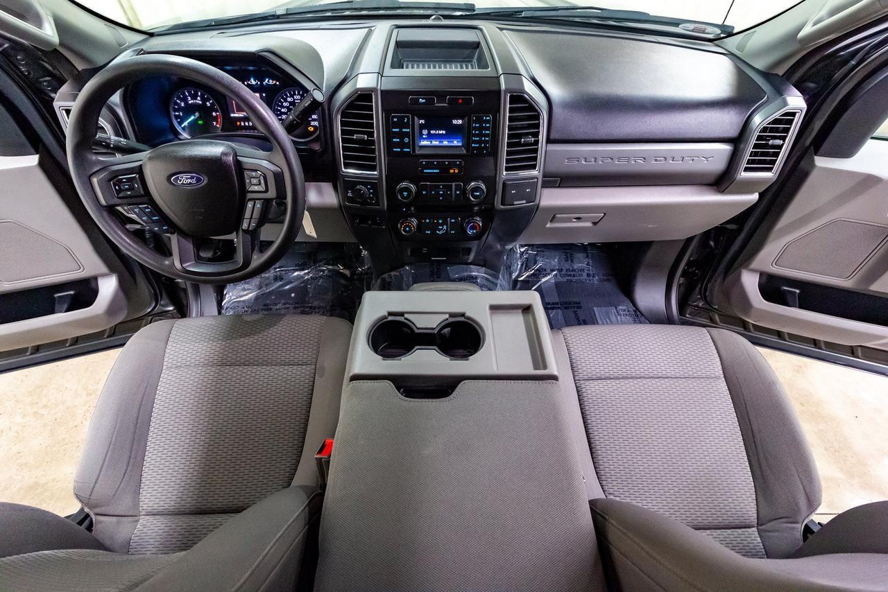 2018 Ford F-250 4x4 Crew Cab XLT Longbox BCam Red Deer AB