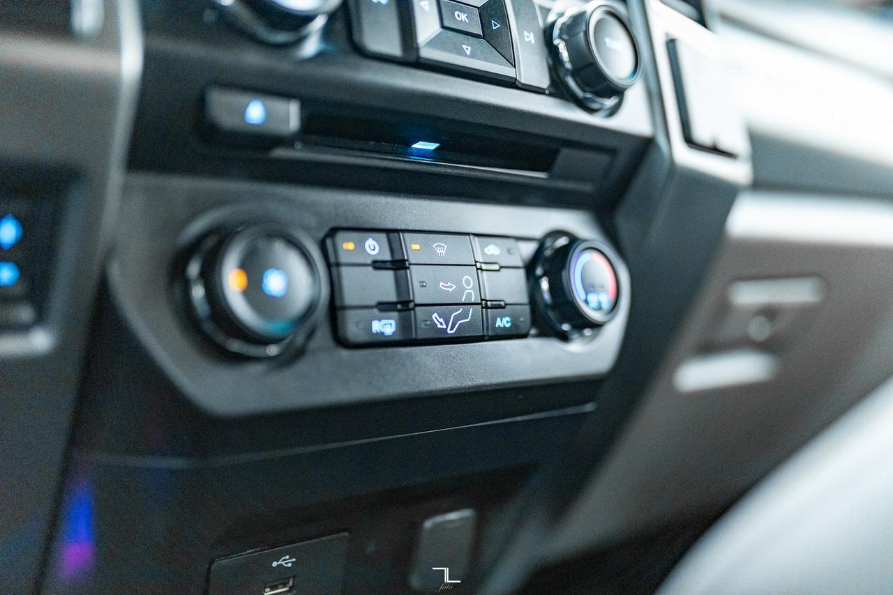 2018 Ford F-250 4x4 Crew Cab XLT Longbox PSeat BCam Red Deer AB