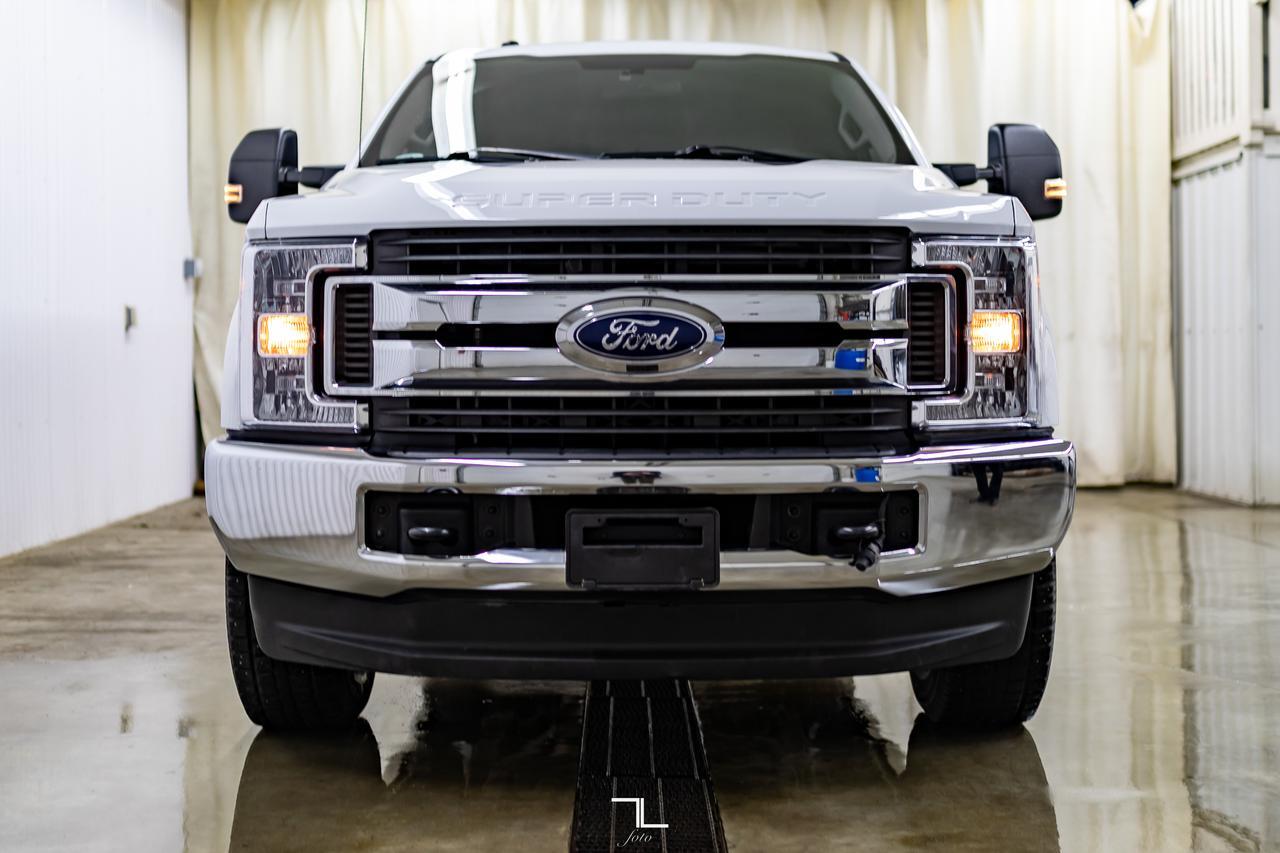 2018 Ford F-250 4x4 Reg Cab XLT FX4 Longbox BCam Red Deer AB