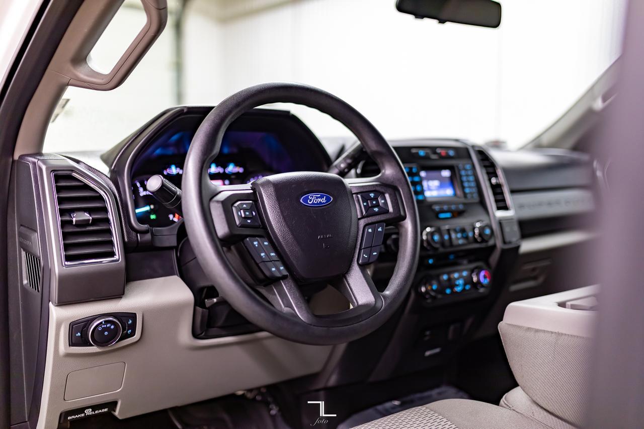 2018 Ford F-250 4x4 Reg Cab XLT FX4 Longbox BCam Red Deer AB