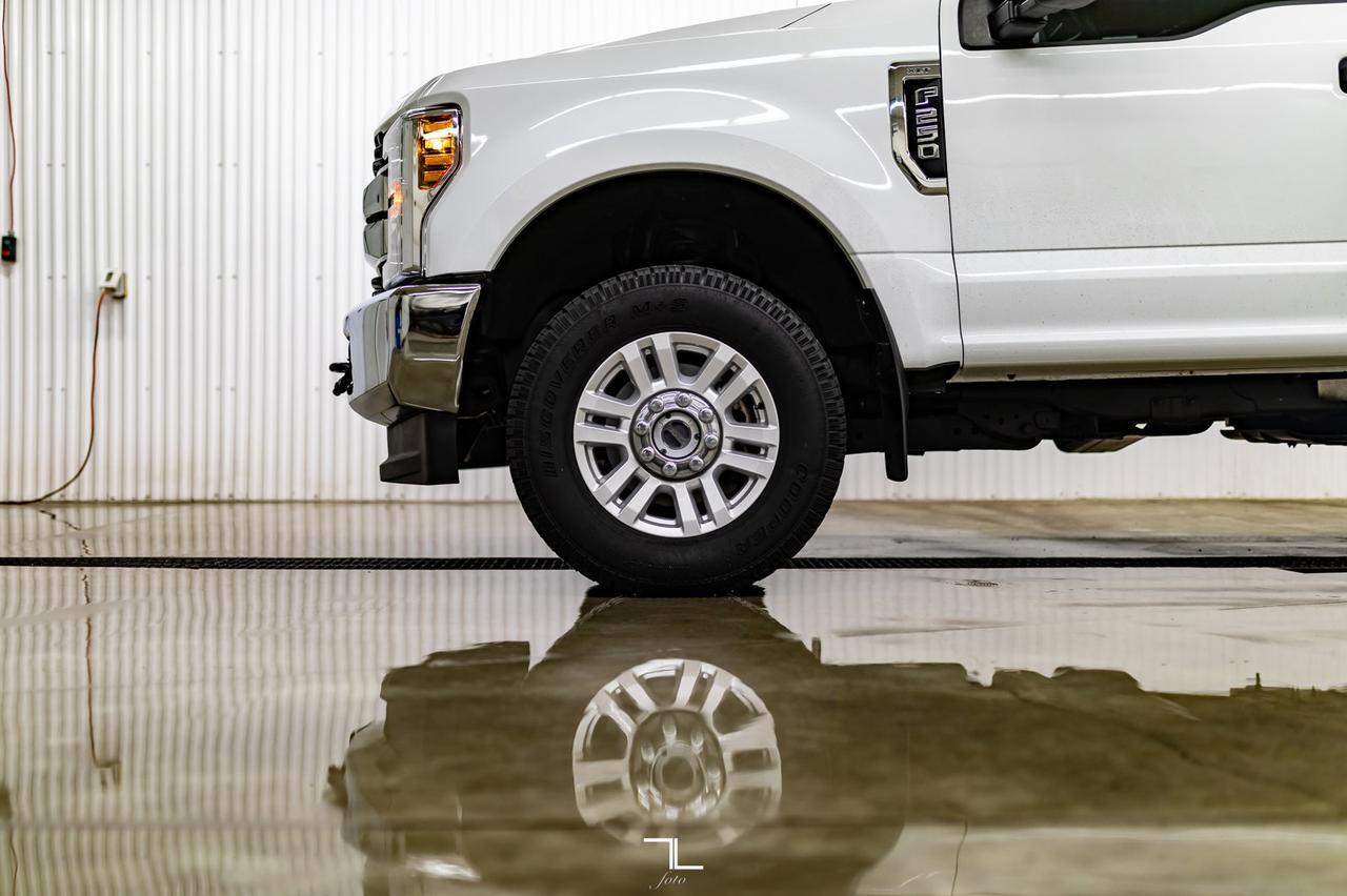 2018 Ford F-250 4x4 Reg Cab XLT FX4 Longbox BCam Red Deer AB