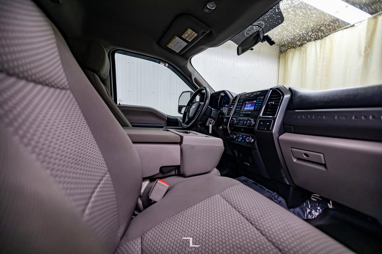 2018 Ford F-250 4x4 Reg Cab XLT FX4 Longbox BCam Red Deer AB