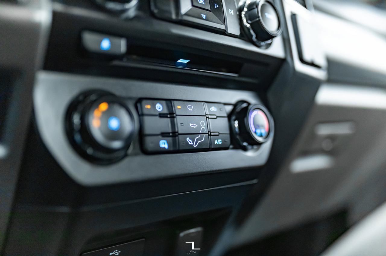 2018 Ford F-250 4x4 Reg Cab XLT FX4 Longbox BCam Red Deer AB