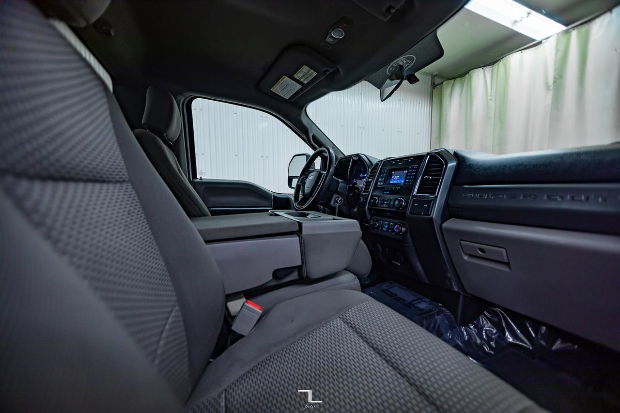 2018 Ford F-250 4x4 Reg Cab XLT FX4 Longbox BCam Red Deer AB