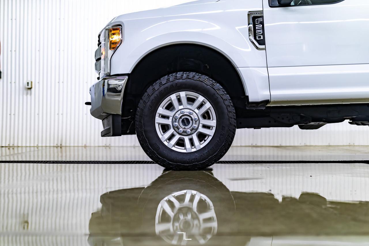 2018 Ford F-250 4x4 Reg Cab XLT FX4 Longbox BCam Red Deer AB