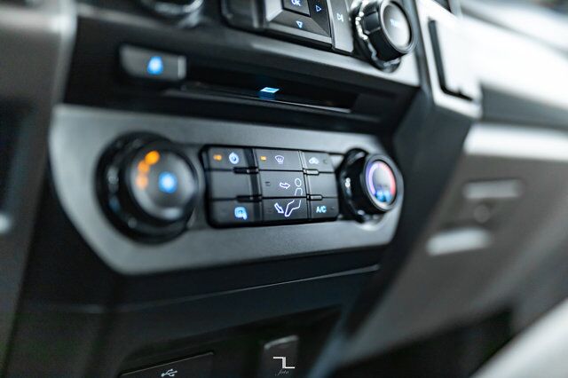 2018 Ford F-250 4x4 Reg Cab XLT FX4 Longbox BCam Red Deer AB