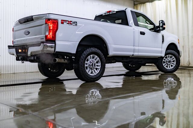 2018 Ford F-250 4x4 Reg Cab XLT FX4 Longbox BCam Red Deer AB