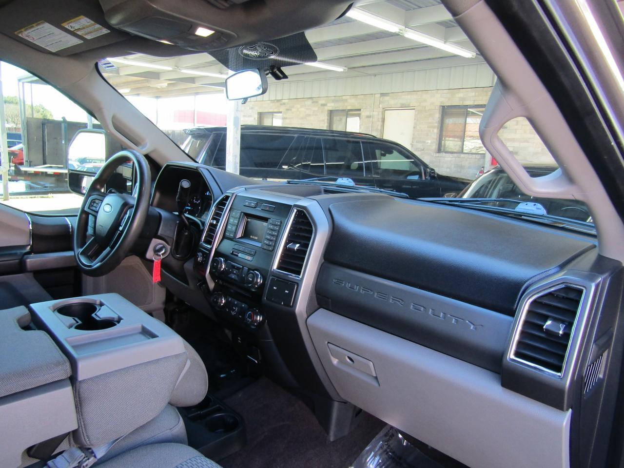 2018 Ford F-250 XLT 4WD Crew Cab 8 Box Grand Prairie TX