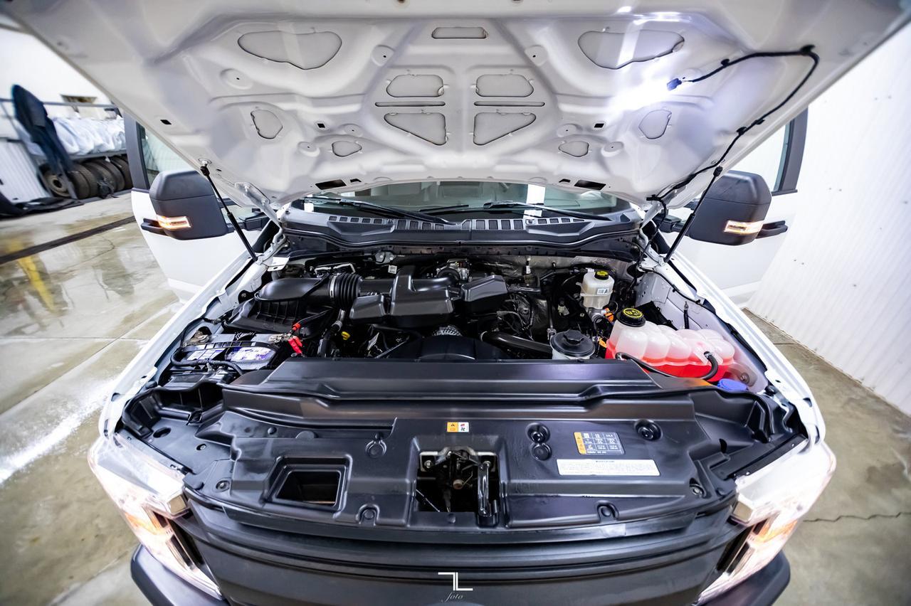 2018 Ford F-350 4x2 Reg Cab XL Longbox BCam Red Deer AB