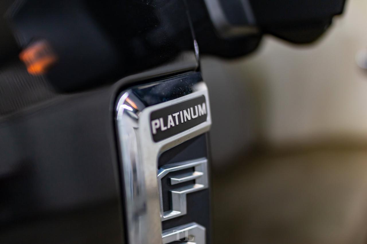 2018 Ford F-350 4x4 Crew Cab Platinum FX4 Diesel Leather Roof Nav Red Deer AB