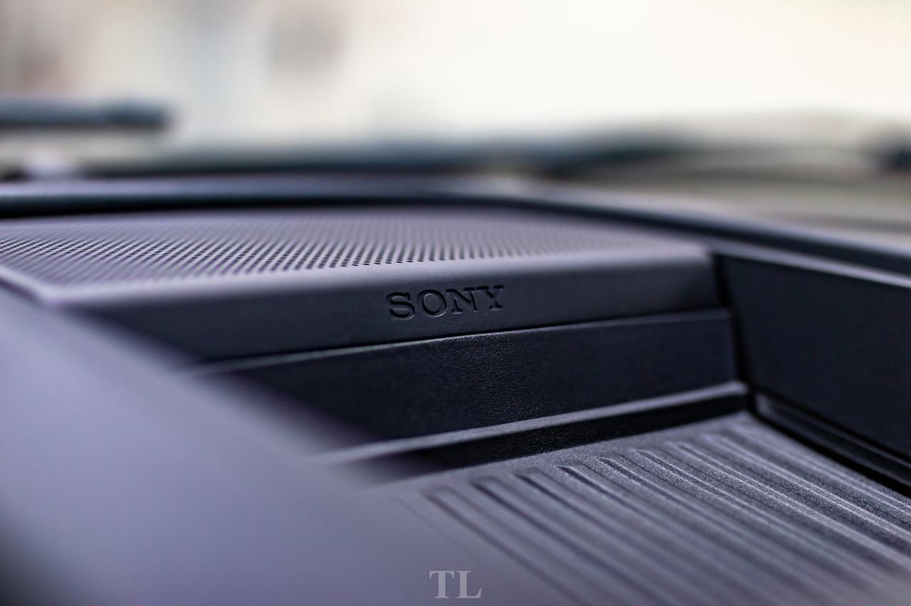 2018 Ford F-350 4x4 Crew Cab Platinum FX4 Diesel Leather Roof Nav Red Deer AB