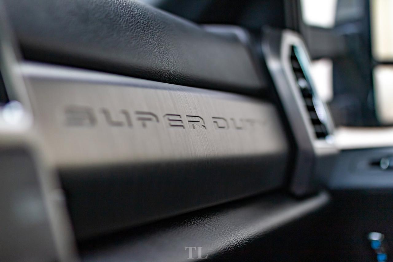 2018 Ford F-350 4x4 Crew Cab Platinum FX4 Diesel Leather Roof Nav Red Deer AB