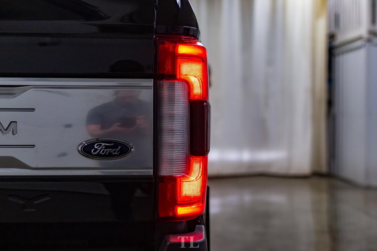 2018 Ford F-350 4x4 Crew Cab Platinum FX4 Diesel Leather Roof Nav Red Deer AB