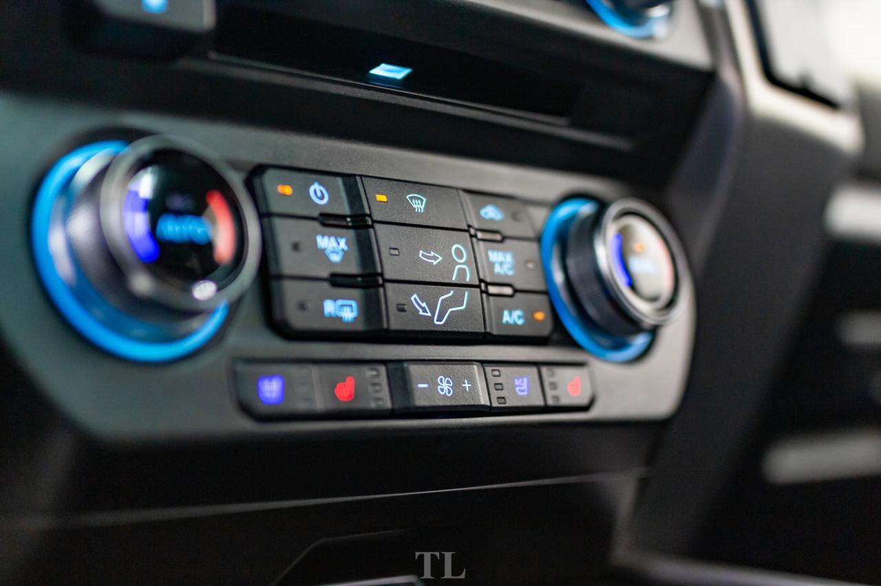 2018 Ford F-350 4x4 Crew Cab Platinum FX4 Diesel Leather Roof Nav Red Deer AB