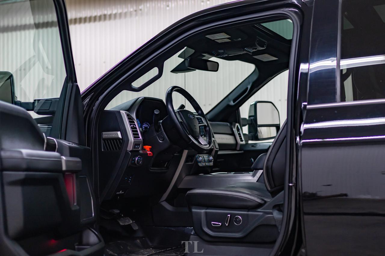 2018 Ford F-350 4x4 Crew Cab Platinum FX4 Diesel Leather Roof Nav Red Deer AB