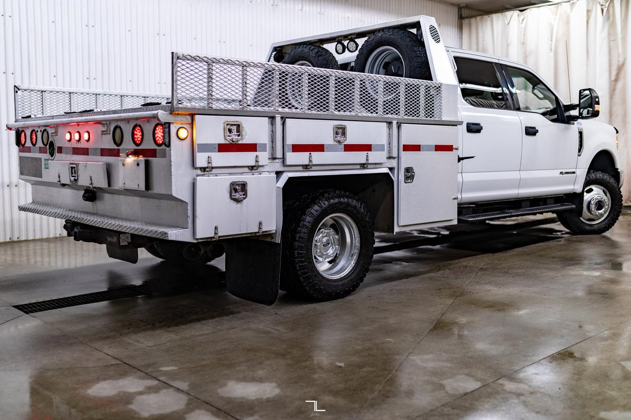 2018 Ford F-350 4x4 Crew Cab XLT Deck Diesel BCam Red Deer AB