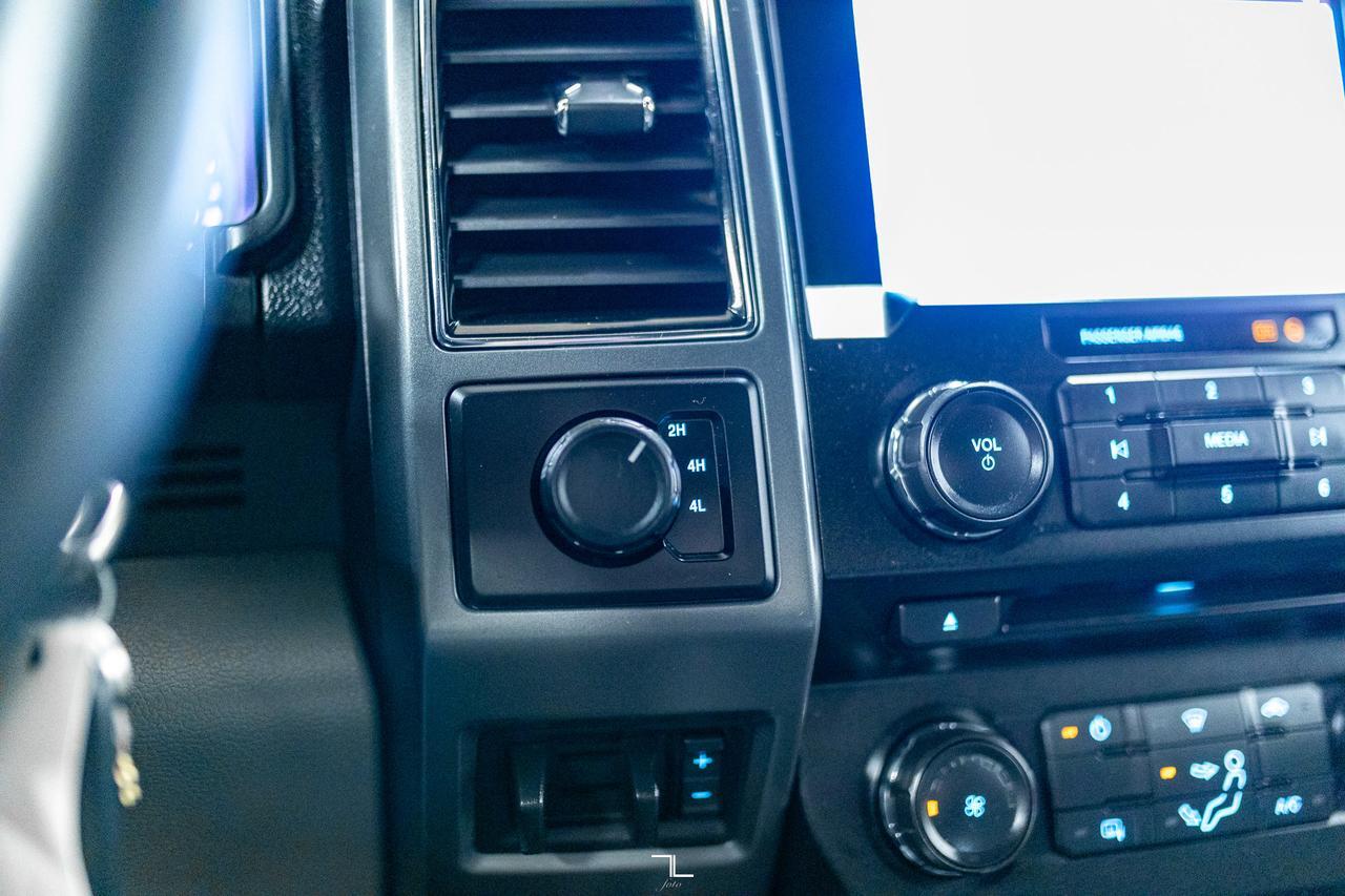 2018 Ford F-350 4x4 Crew Cab XLT Deck Diesel BCam Red Deer AB